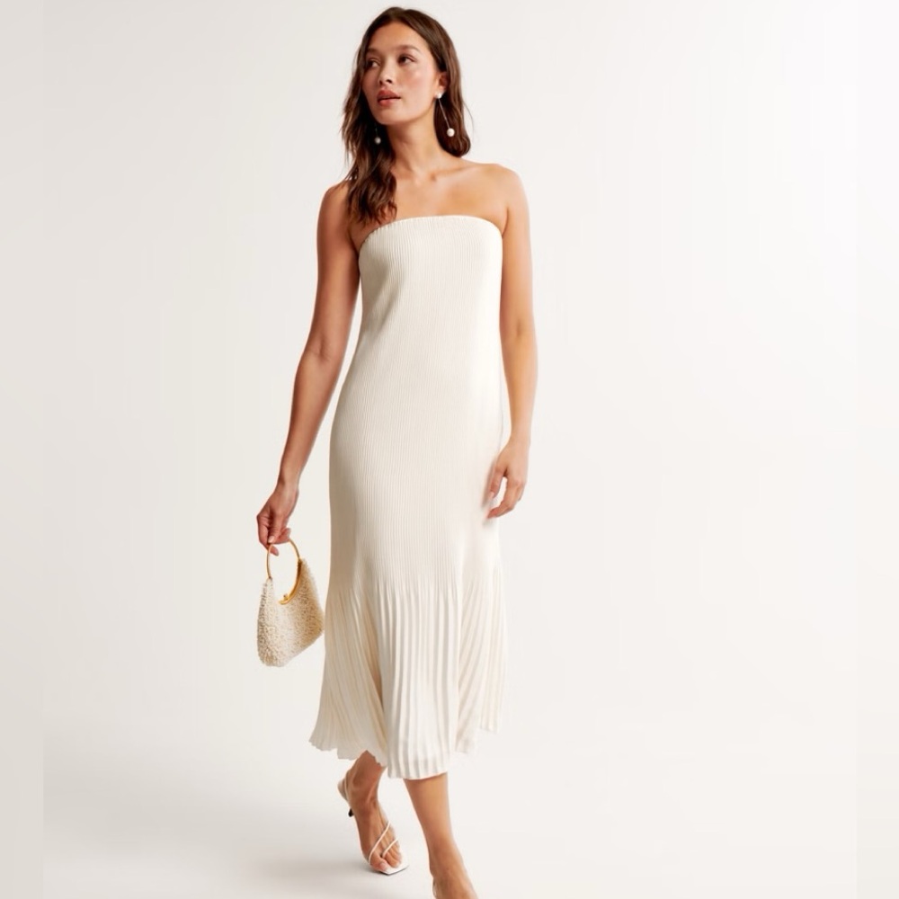 The A&F Giselle Pleat Release Midi Dress